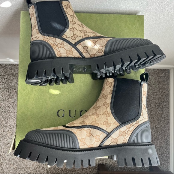 NEW Women’s GG Gucci Canvas Tan and Black Monogram Ankle Boots - EU 40 / US 10 - Picture 5 of 16
